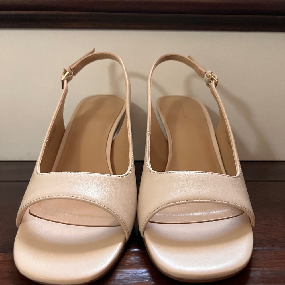 Ann Taylor Cream Slingback Sandals